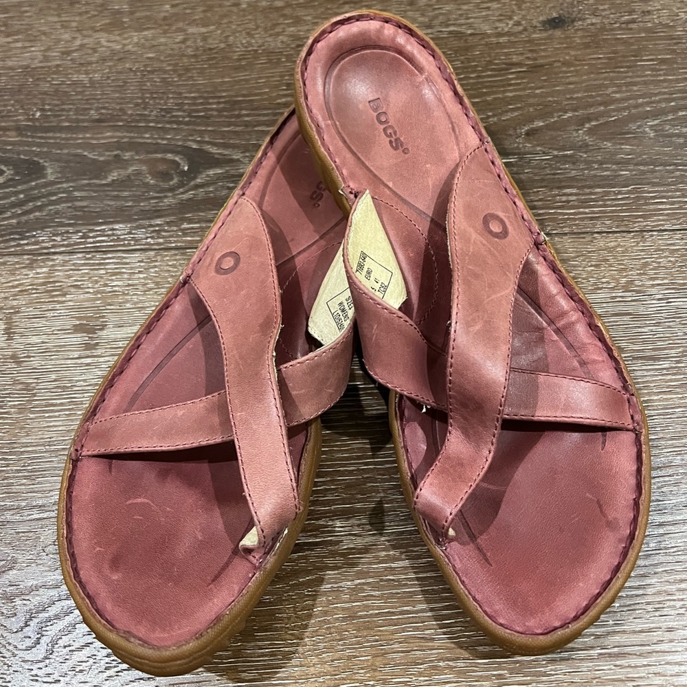 Bogs sandals maroon size 10.5